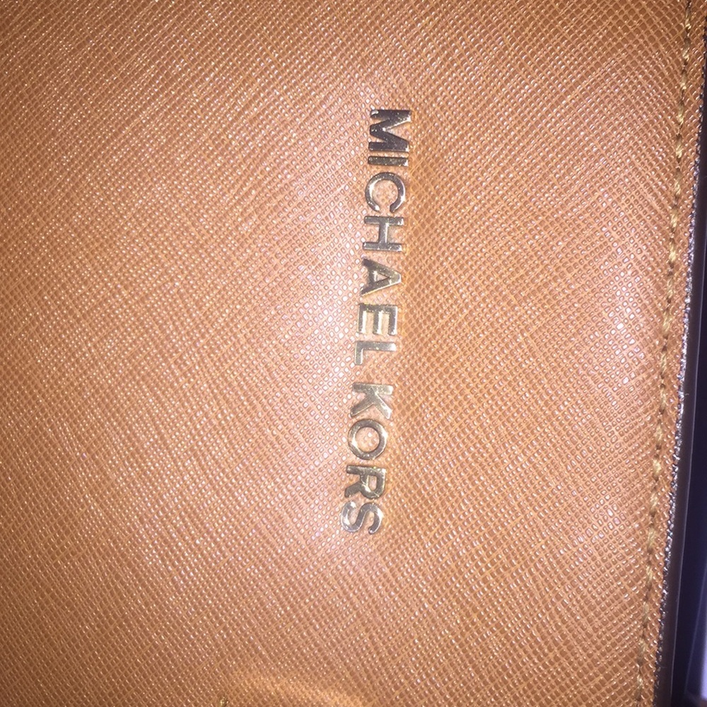 Purse!! - Picture 3 of 8